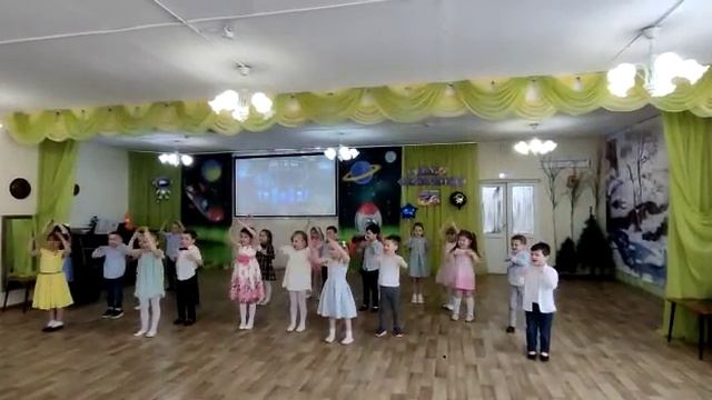 ПРОДОЛЖЕНИЕ ДНЯ КОСМОНАВТИКИ В САДУ У СТЕПАНА. #детки  #детскийсад #праздник #утренник #12апреля