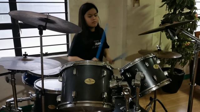Alone drum cover (Alexandra Santos) смотреть онлайн