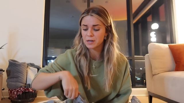 NO ONE CAME TO OUR HALLOWEEN PARTY... смотреть онлайн