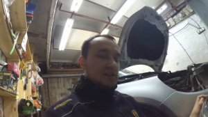 VW Tiguan 2.0 TSI CAWA замена муфты генератора, лампы КСЕНОНА, ремонт крепежа фары