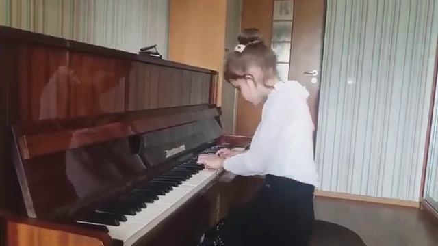 Захарчук Влада - С.Людкевич «Старовинна пісня» смотреть онлайн