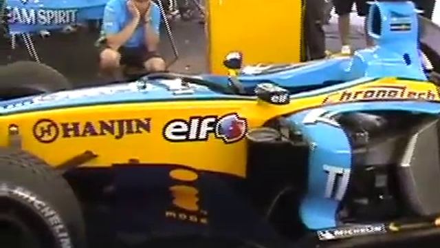 Renault F1 engine playing God Save the Queen смотреть онлайн