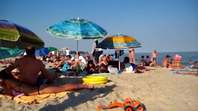 ЧТО МОЖНО КУПИТЬ ПОКУШАТЬ на пляже прямо У ВОДЫ смотреть онлайн