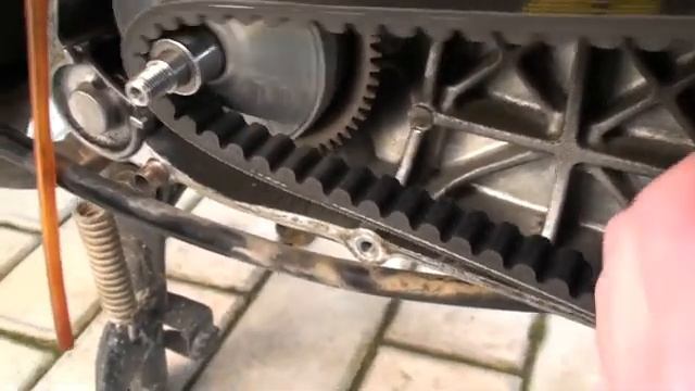 Настройка вариатора Honda Lead 50, обслуживание механизма кик сартера смотреть онлайн