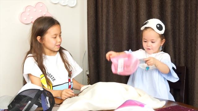 Посылка от Единорога??? Распаковка подарков Челлендж смотреть онлайн