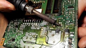 Доработка блока питания телевизора. BN44-00605A L32SF_DSM PSLF770S05A. Ограничение тока подсветки.