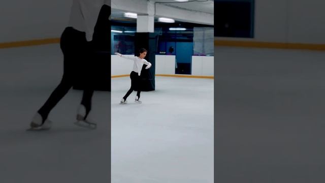 Группа кузнечиков #фигурноекатание #спорт #тренировки #дети #figureskating #тренер #motivation смотреть онлайн