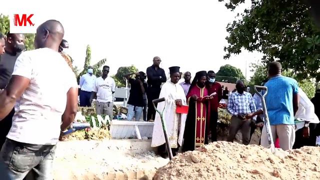 MAJONZI MAZITO Hamisa Na Jux Wakimfaliji Nelly Kamwelu Kwenye Msiba Wa Mama Yake Mzazi смотреть онлайн