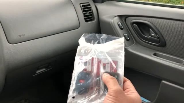 2005 Ford Escape: Programming remote keyless entry remotes смотреть онлайн