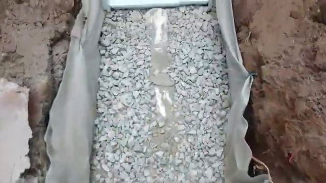 Монтаж канализации. Сброс воды в дорожную канаву. смотреть онлайн