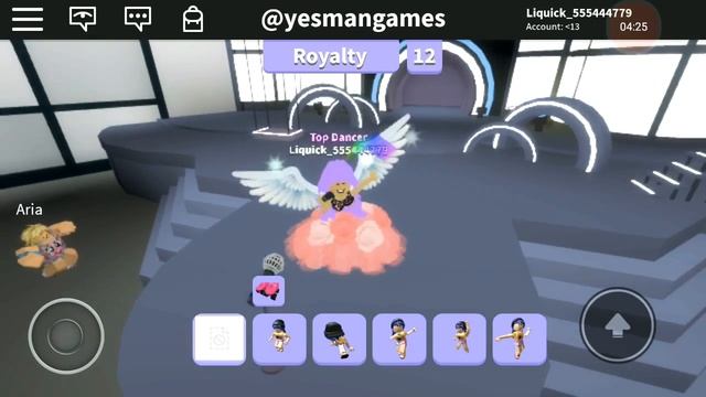 Roblox dance off,Queen!(id in the description) смотреть онлайн