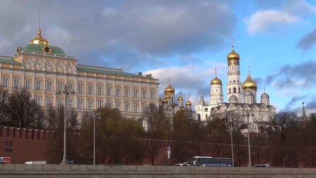 Крымчанка впервые в Москве / Красную площадь сдуло / Экскурсия по Москва-реке смотреть онлайн