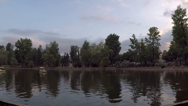 Одно из самых популярных мест в Москве. Обзорная прогулка с видами на Москву. смотреть онлайн