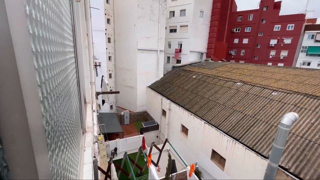 МНЕ БЫЛО СТЫДНО СНИМАТЬ ЭТО ВИДЕО. Обзор квартиры в Испании