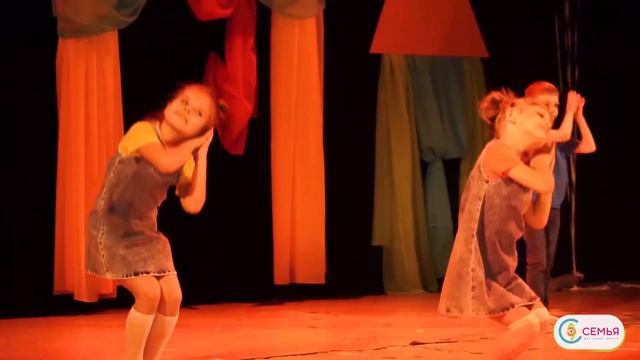 Танец видео дети танцуют **Танцы для детей (Детский Центр Семья) смотреть онлайн