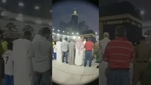 Имам Мекки Бундар Балила красиво читает из Корана смотреть онлайн