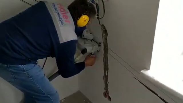 Закладка труб для сплит-системы на стадии ремонта квартиры. смотреть онлайн