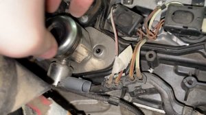 BMW F30 320i xDrive. Застучал мотор?.. Нет! Меняем толкатель ТНВД.