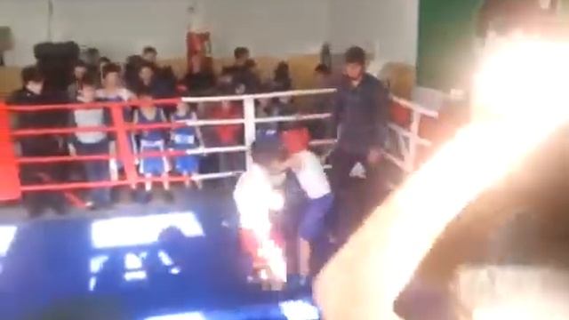 Эшалов Салах ЛЮБИТЕЛЬСКИЙ БОКС AMATEUR BOXING FIGHTS смотреть онлайн