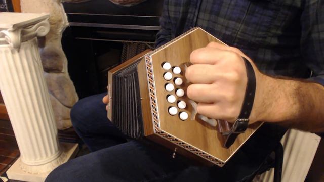 How to Play 20 Button Anglo Concertina - Lesson 3 Melody and Accompaniment - King Pharim смотреть онлайн