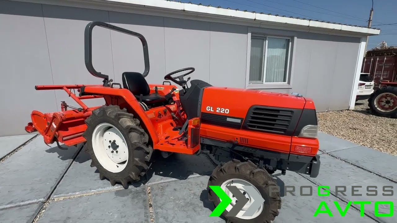 Японский минитрактор Kubota GL220, мощностью 22 л.с., с гидроусилителем руля и почвенной фрезой смотреть онлайн