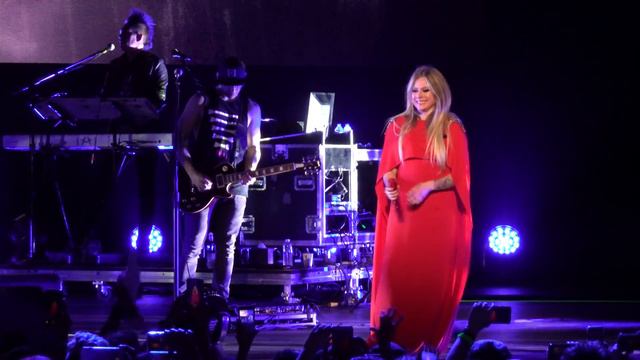 Avril Lavigne, I'm With You (live), Fox Theater, Oakland, CA, September 17, 2019 (4K)