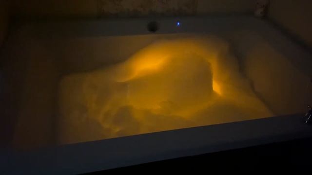 Ванна Riho Costello с хромотерапией. смотреть онлайн