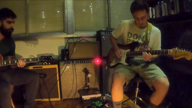 Gibson Les Paul vs Fender Stratocaster смотреть онлайн