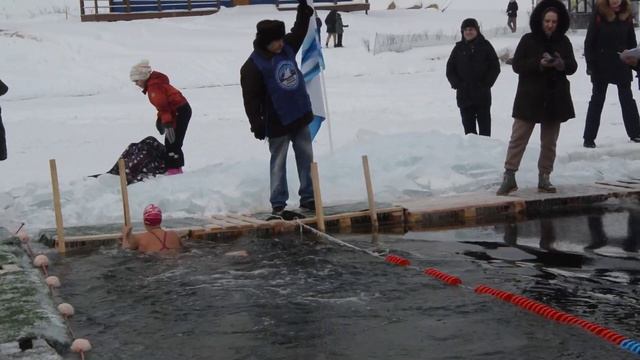 Winter Swimming. Girls, Swimming 25 Meters./Зимнее плавание. Девушки, заплыв на 25 метров.