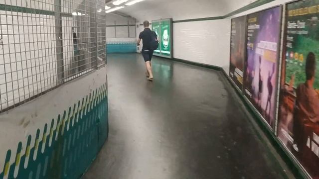 Метро Парижа пошагово. Добираемся в Лувр. смотреть онлайн