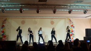 Танец в школе. Взорвали зал!!!!!!!!!!!!!!!!!!!