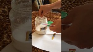 Как с помощью суперклея и соды склеить две любые поверхности надежно