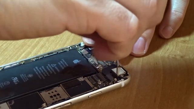 Apple iPhone 6 НЕ РАБОТАЕТ КАМЕРА|ЗАМЕНА КАМЕРЫ|ЗАМЕНА СТЕКЛА КАМЕРЫ смотреть онлайн