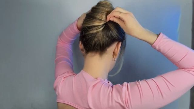 Невероятно красивая прическа за 5 минут! Amazing hairstyle ? Perfect for wedding, evening, prom. смотреть онлайн