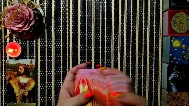 4 Короля Таро. Напишет ли он мне? смотреть онлайн