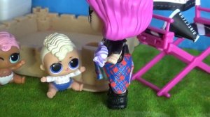 ПОПАЛИ В КЛЕТКУ ЗА КОНФЕТКИ! Малыши лол сюрприз в детском садике. Мультики с куклами lol Даринелка