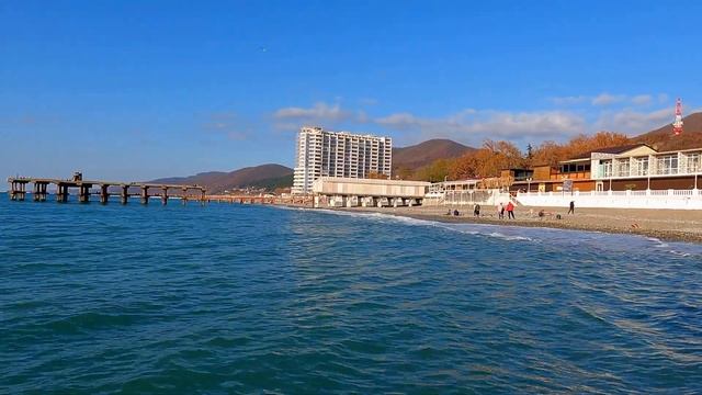 Купаются и загорают! 06.12.2020г. Вода +14,воздух +10!?ЛАЗАРЕВСКОЕ СЕГОДНЯ ?СОЧИ. смотреть онлайн