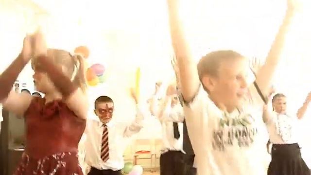 ШКОЛЬНЫЙ РИТМ.wmv смотреть онлайн