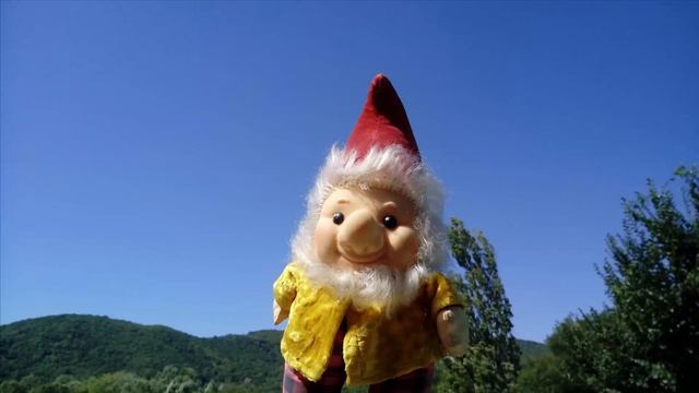 Русская народная сказка "Во лбу солнце, на затылке месяц, по бокам звёзды" смотреть онлайн