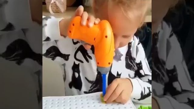 TOOL KIDS™ ELECTRIC DRILL PUZZLE TOY смотреть онлайн