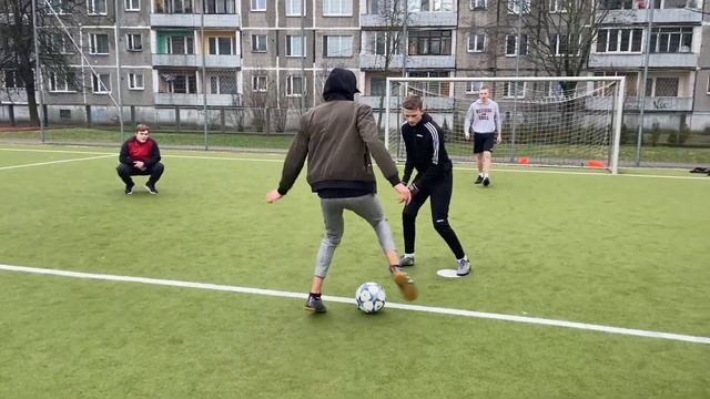 ПОКРАСКА ВОЛОС В РОЗОВЫЙ! [Футбольный Челлендж] 7 Испытаний смотреть онлайн