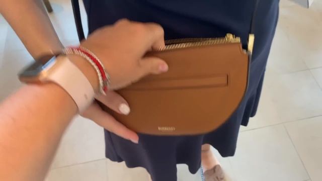 ?Влог из ЦЕНТРА Москвы?Распаковка BURBERRY с бабушкой?  АДСКАЯ жара и УРАГАН?Новый уход за волосами