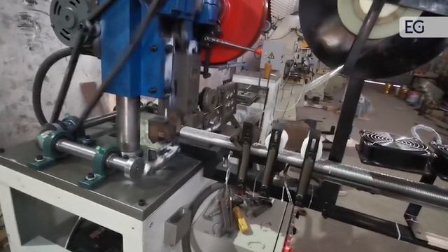 Станок для производства С-образных скоб, модель KM-C30 смотреть онлайн