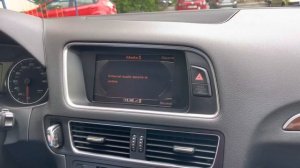 Audi Q5 2.0 TFSI USA 2010 підключення Bluetooth адаптера