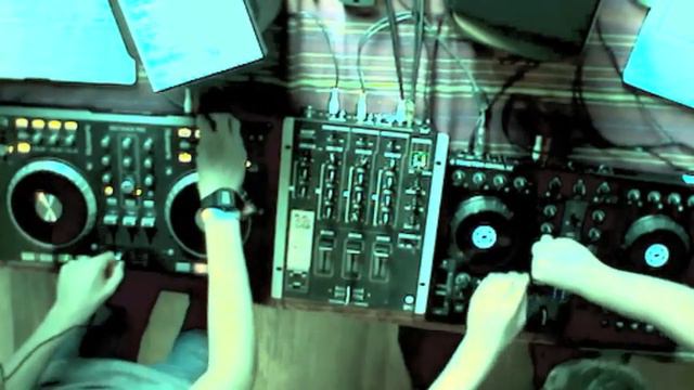 Caution & Crisis - The ULTIMATE Drum & Bass/Dubstep Mix (Part 1) смотреть онлайн