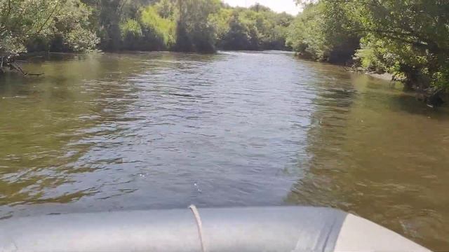 На водомете 9.9 по мелкой реке Сосновка смотреть онлайн