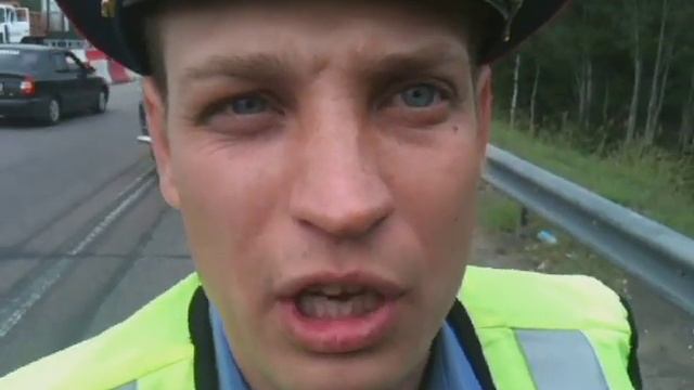 Гаишник из 3батальона и мотоциклист смотреть онлайн