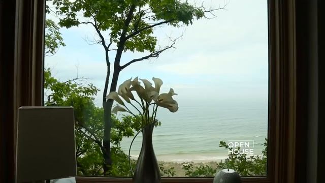 A Truly Unique Home on Lake Michigan смотреть онлайн