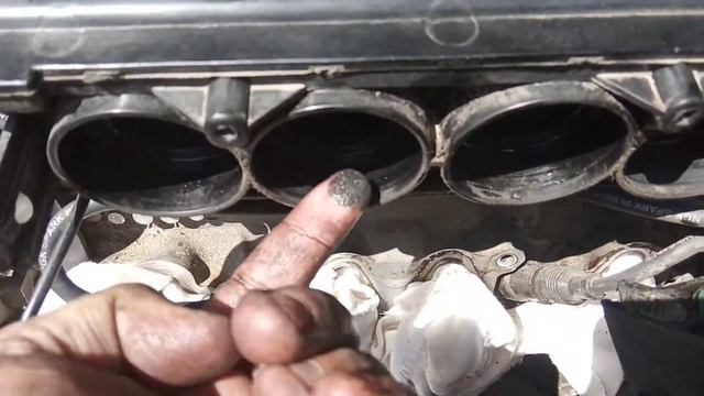 Audi a3 2000 1.6 AVU 102 KM Kolektor ssący 06a133185dn do wymiany. Uszkodzone klapki - klekotanie смотреть онлайн