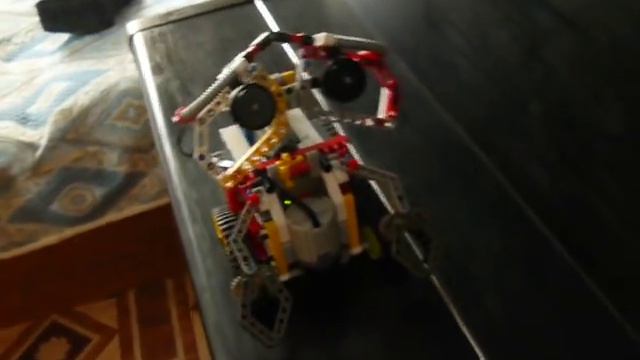 Wall-E with Lego | Валли из лего :) смотреть онлайн